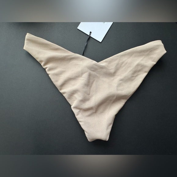 Beach Riot Peyton - Vanessa Bikini Set in Tan size L - Picture 6 of 15